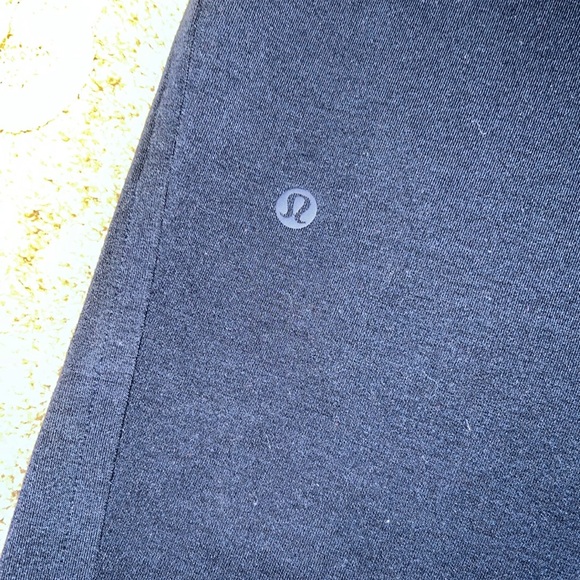 Lululemon City Sleek Sweatpant *28" True Navy Size 6 - Picture 11 of 12